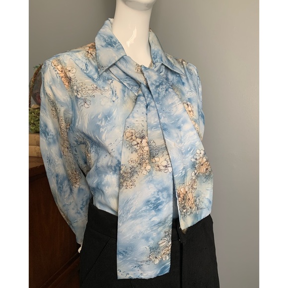 vintage 1970s Terry of Chicago : union label pussybow secretary blouse - Picture 2 of 13